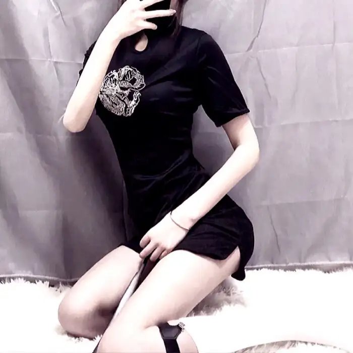 特别的她